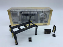 Load image into Gallery viewer, TARMAC Works scale hoist set 1:64